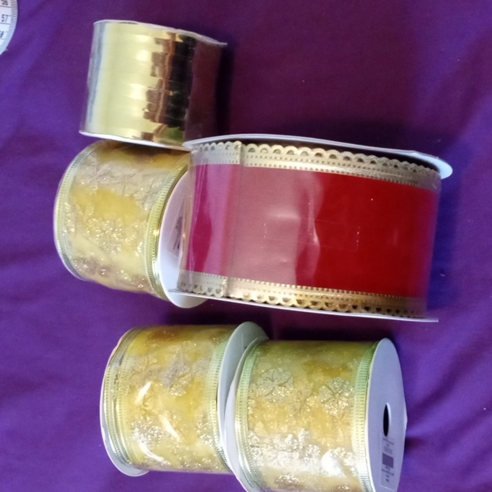 Gift wrap ribbon